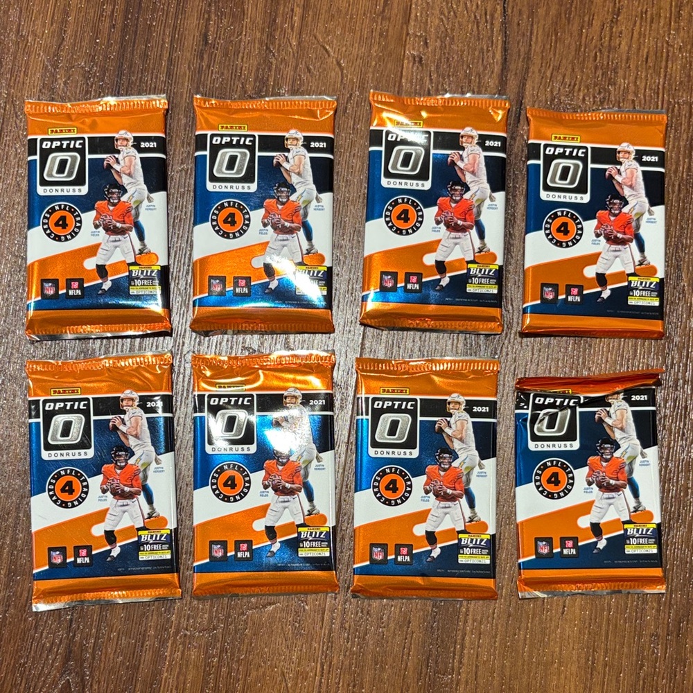 Panini Optic 2021 Football Cards 4 cards in pack - lot of 8 packs total 32 cards